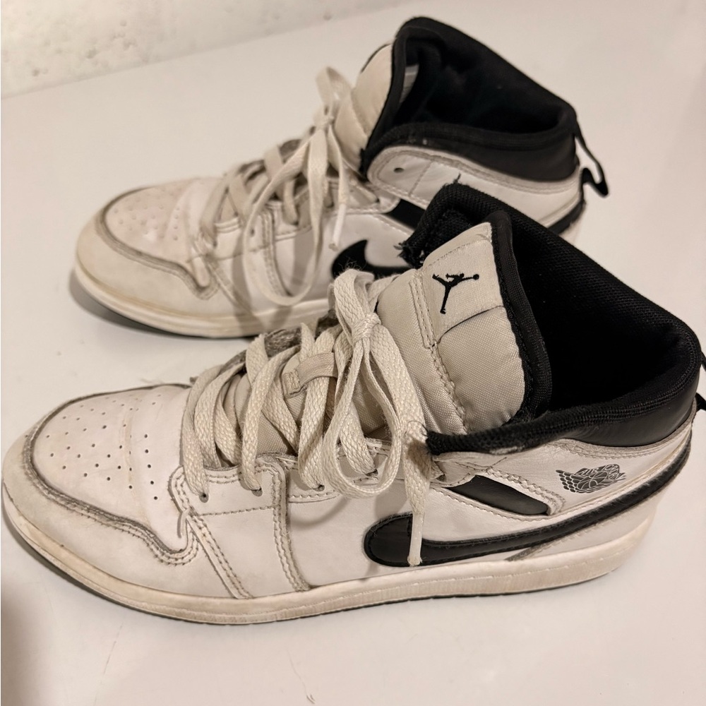 Size 3 Youth Nike Jordans